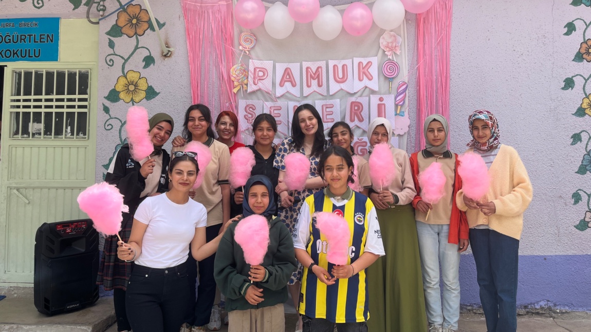 Pamuk Şeker Şenliği ile Tatlı Bir Gün!